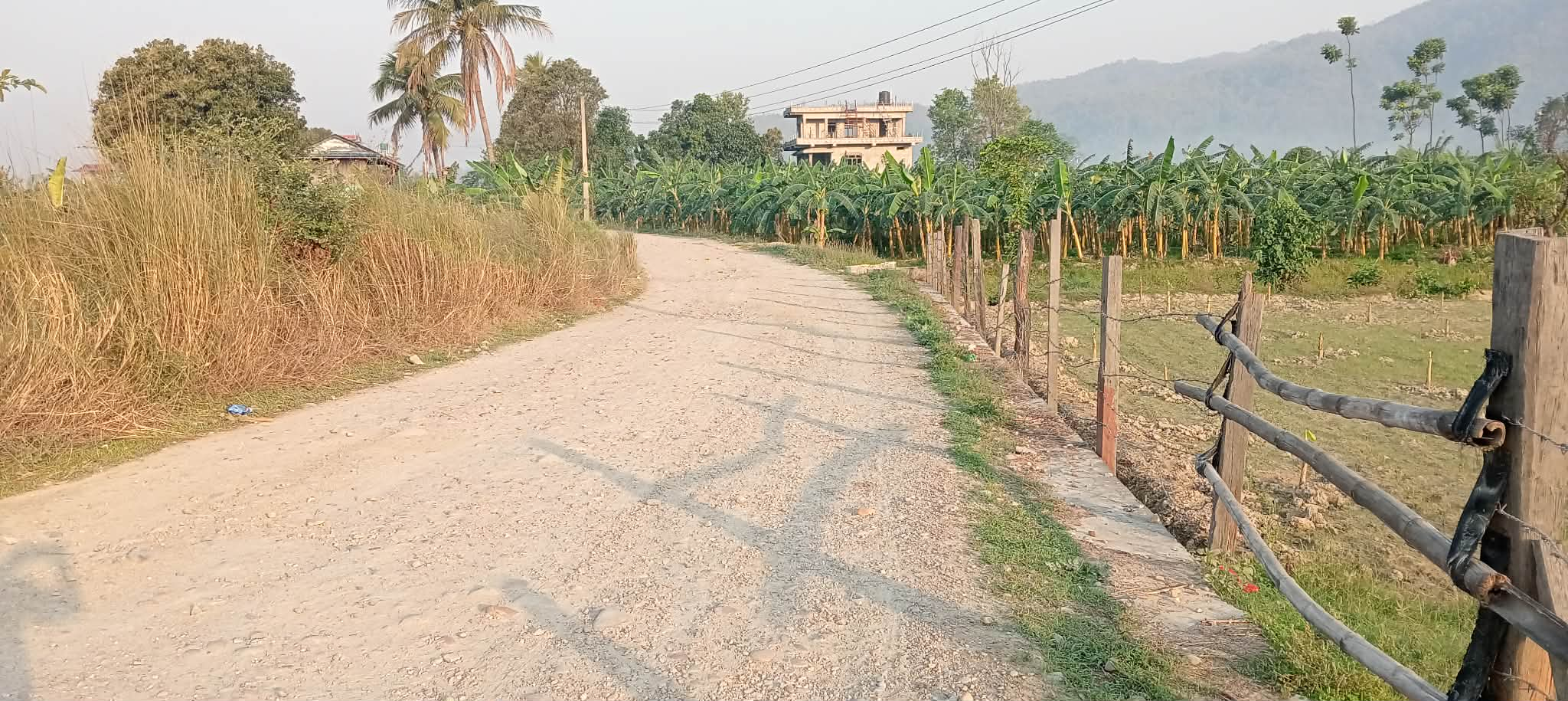 निजगढको तीन वटा वडालाई जोड्ने सडक निर्माण कार्य उपेक्षामा