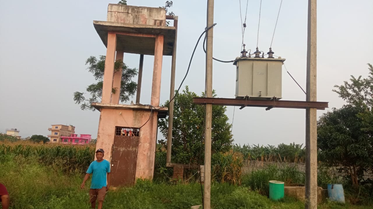 चट्याङ्ग लागेर निजगढ ९ स्थित गौरीशंकर सिँचाइ समितिको उपकरणमा क्षति