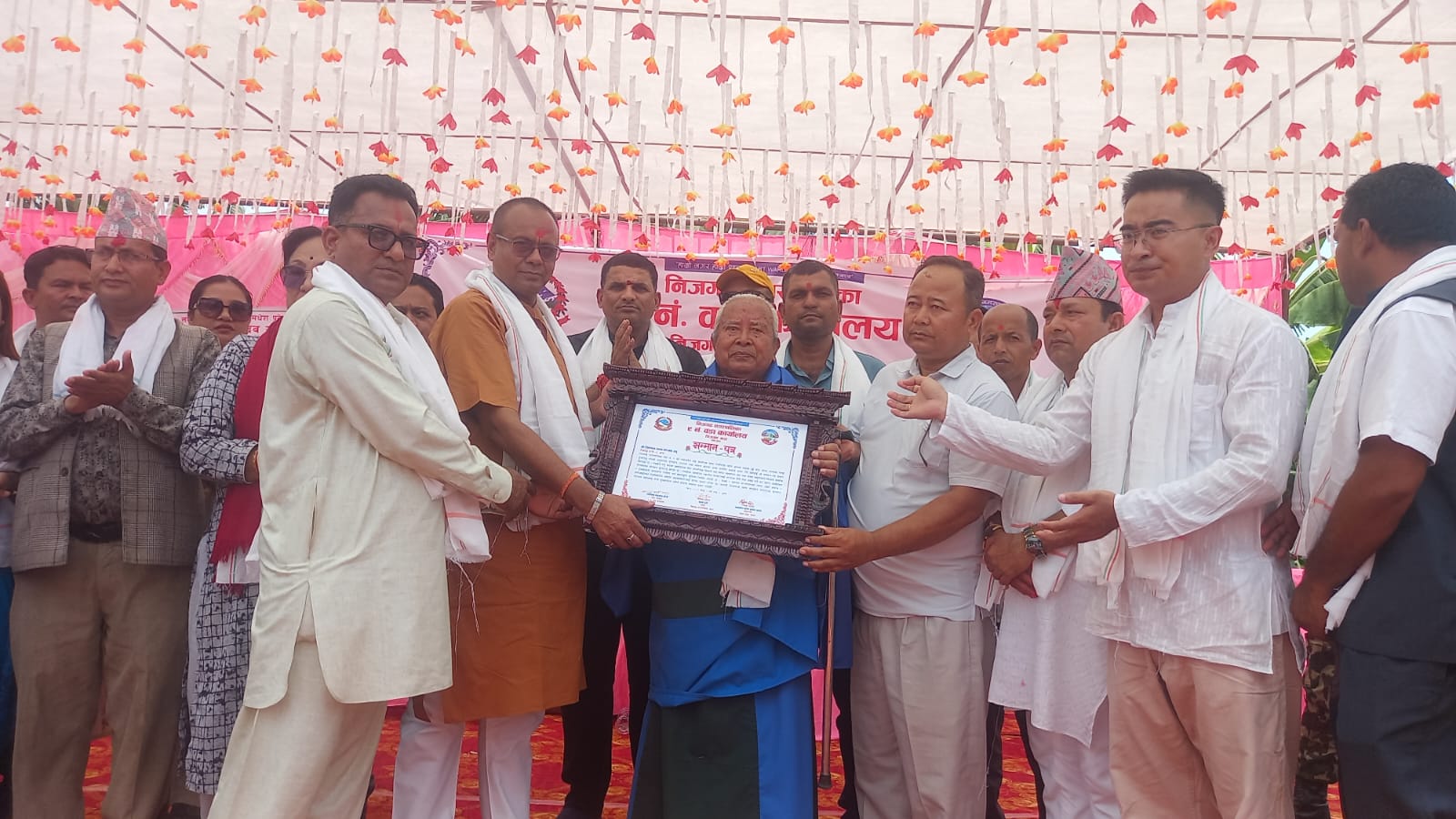 निजगढ ९ को नवनिर्मित वडा कार्यालय भवनको उद्घाटन